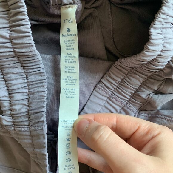 Lululemon Hotty Hot Short II, Long 4" Inseam, Dusty Dawn, size 4 EUC - Picture 8 of 10